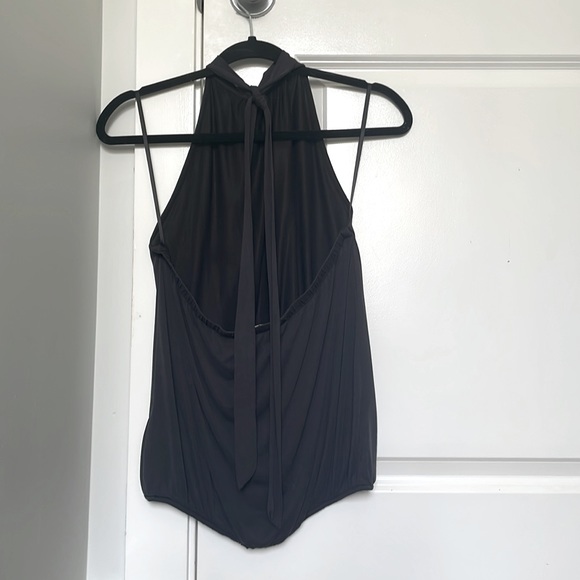 ANTHROPOLOGIE Sexy, sheer halter top in charcoal (medium) 🖤 - Picture 2 of 3